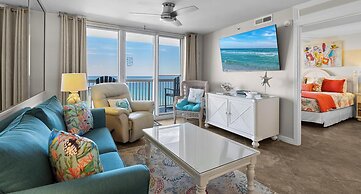 Pelican Beach Resort by Colasan