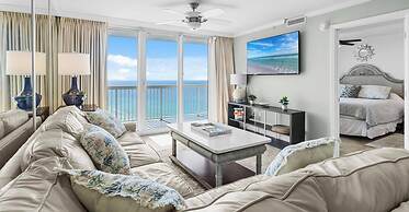 Pelican Beach Resort by Colasan