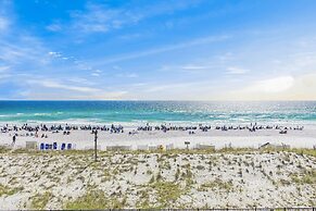 Pelican Beach Resort by Colasan