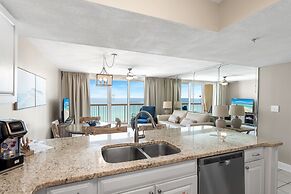 Pelican Beach Resort by Colasan