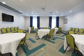 Hampton Inn & Suites Stroud