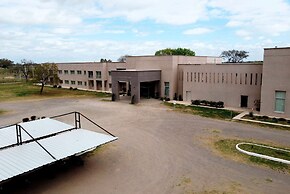 Howard Johnson by Wyndham San Francisco Resort & Conv Center