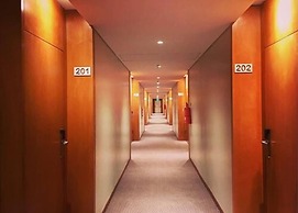 Howard Johnson by Wyndham San Francisco Resort & Conv Center