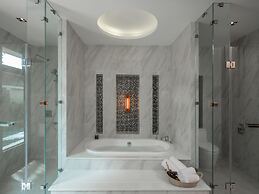 De Malee Pool Villas