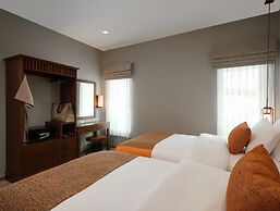 De Malee Pool Villas