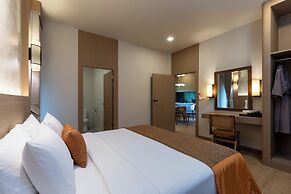 De Malee Pool Villas