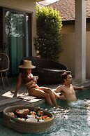 De Malee Pool Villas