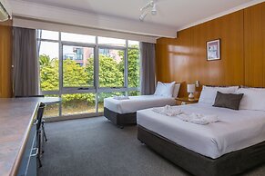 Merimbula Lakeview Hotel