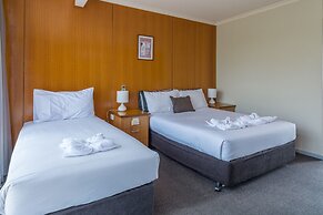 Merimbula Lakeview Hotel