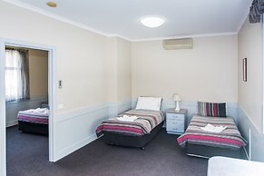 Merimbula Lakeview Hotel