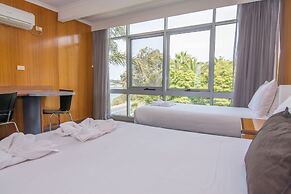 Merimbula Lakeview Hotel