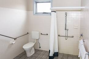 Merimbula Lakeview Hotel