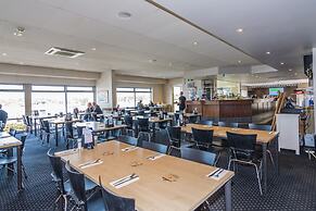 Merimbula Lakeview Hotel