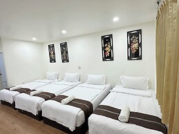 Longzhu Guesthouse
