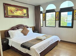 Longzhu Guesthouse
