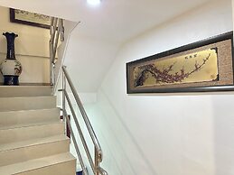 Longzhu Guesthouse