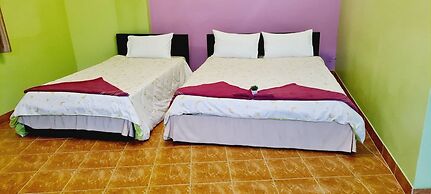 Royal Land Mae Klong Hotel