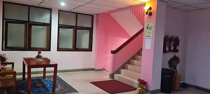 Royal Land Mae Klong Hotel