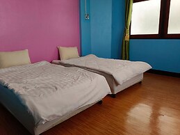 Royal Land Mae Klong Hotel