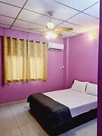 Royal Land Mae Klong Hotel