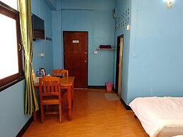 Royal Land Mae Klong Hotel