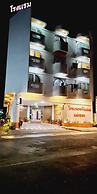 Royal Land Mae Klong Hotel