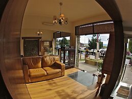 Las Avutardas Hosteria