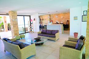 Waterfront Apart Hotel