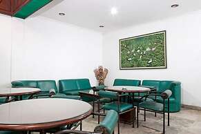 RedDoorz near UPN Veteran