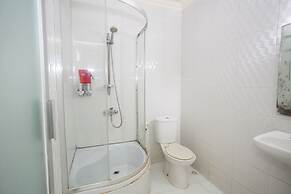 RedDoorz near Juanda International Airport