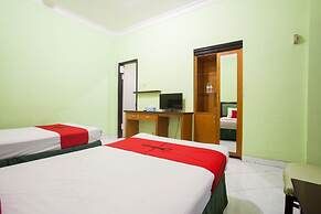 RedDoorz near Juanda International Airport