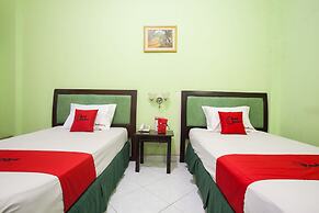 RedDoorz near Juanda International Airport