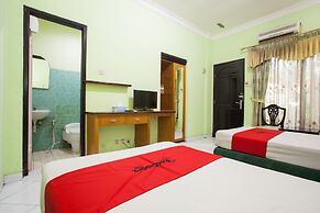 RedDoorz near Juanda International Airport