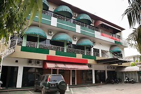 RedDoorz near Juanda International Airport