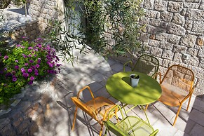 Anthemion Suites & Villas