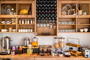 Anthemion Suites & Villas