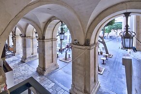 U Collection Suites & Apartments