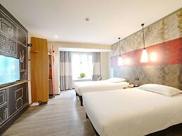 ibis Chengdu West Jingcui Road