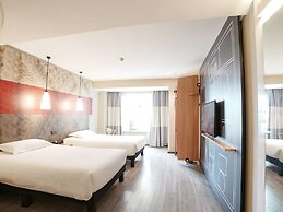 ibis Chengdu West Jingcui Road