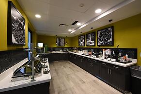 Hampton Inn & Suites Irvine-Orange County Airport