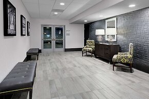 Hampton Inn & Suites Irvine-Orange County Airport