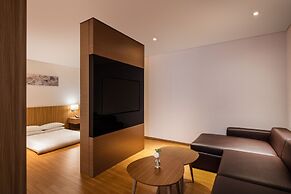 Ramada Seoul Sindorim Hotel