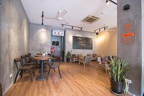 Soft Pillow Hostel - Adults Only