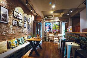 Soft Pillow Hostel - Adults Only