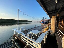 Baanchansamut Homestay