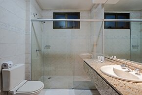 Astron Ponta Grossa Plaza by Nobile