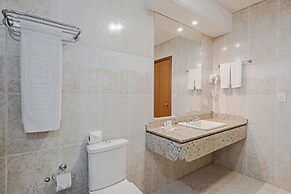 Astron Ponta Grossa Plaza by Nobile