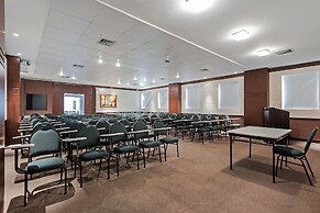 Astron Ponta Grossa Plaza by Nobile