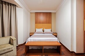 Astron Ponta Grossa Plaza by Nobile