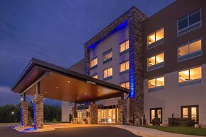 Holiday Inn Express & Suites Farmville by IHG